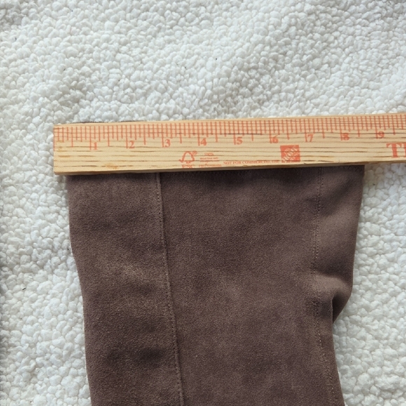 CHARLES BY CHARLES DAVID MODEL KNEE-HIGH Elegant Brown Knee-High Women's Boots - Picture 8 of 13